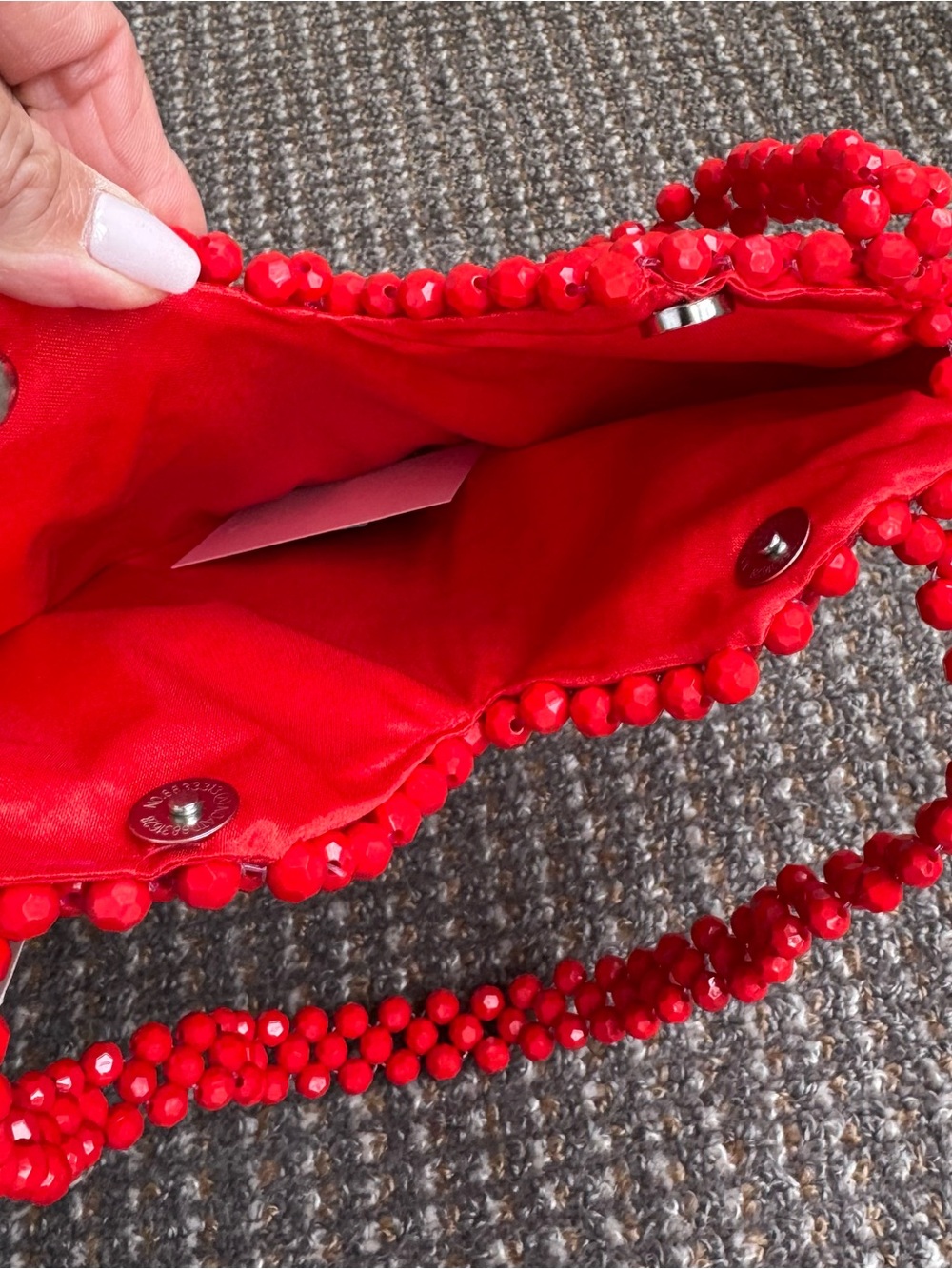 NWT’s Red Beaded Heart Bag - Picture 3 of 5